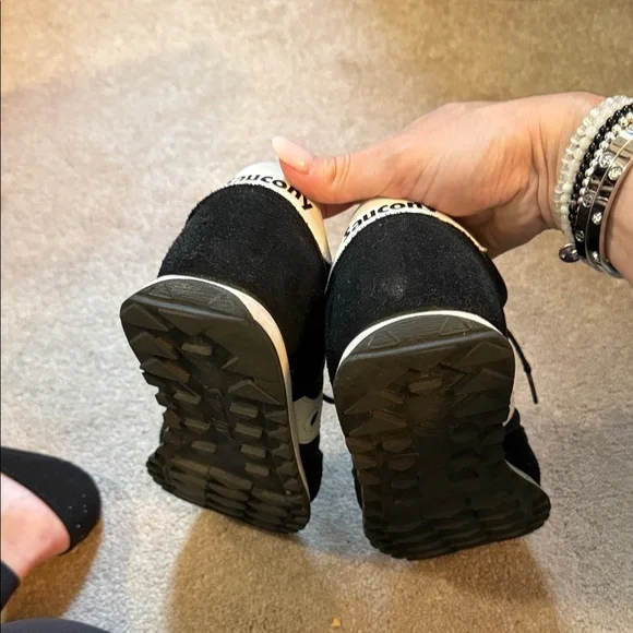 Saucony Classic Jazz Black and White Running Shoes 6.5 - Picture 5 of 7